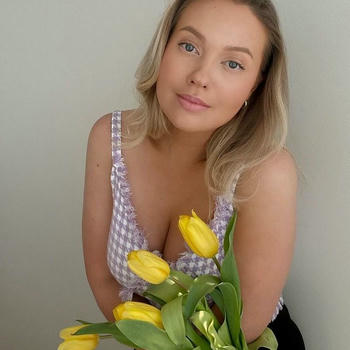 SHAYNA