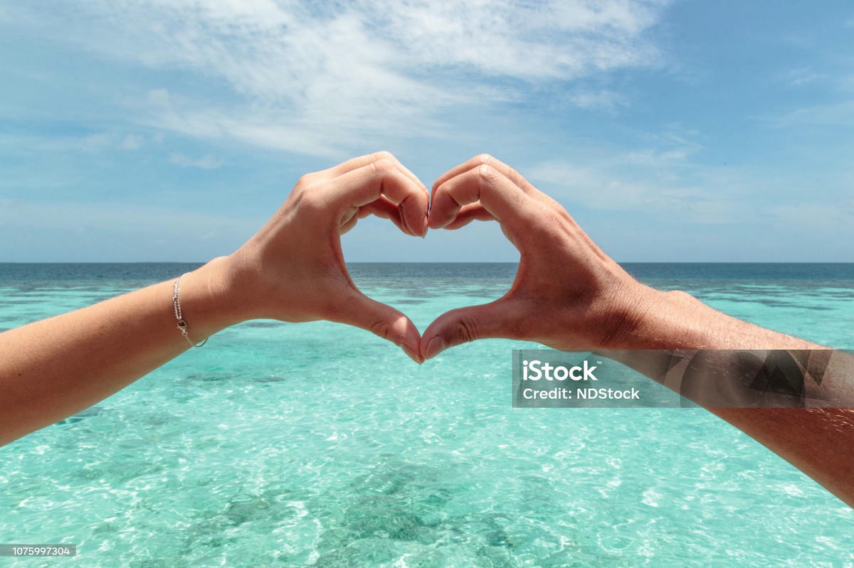 Liselotje droomt van liefde en avontuur, genietend van de natuur en de zee